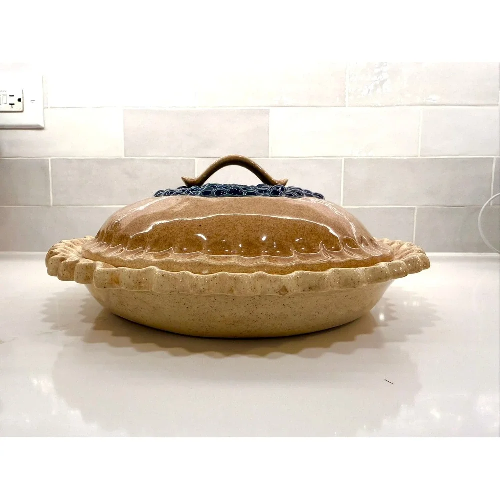 Vintage‎ Ceramic Blueberry Pie Dish w Lid and Recipe Speckled Tan 11 Inch Baker